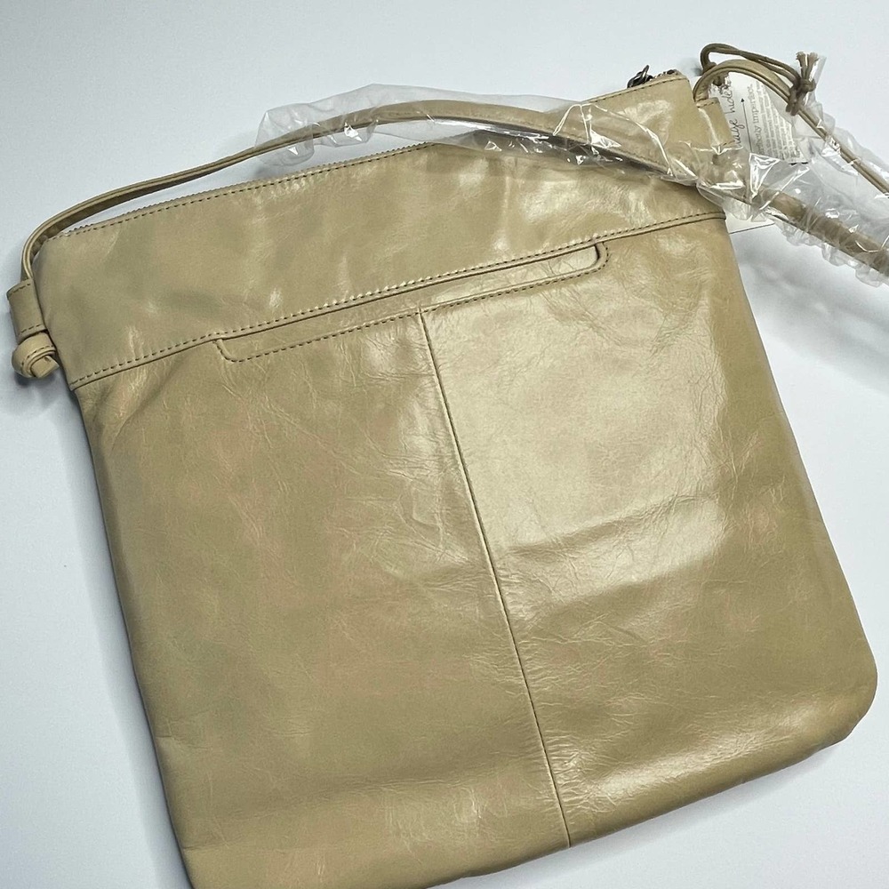 NWT Hobo International Leather Stark Vintage Crossbody Bag Parchment Cream - Picture 8 of 8